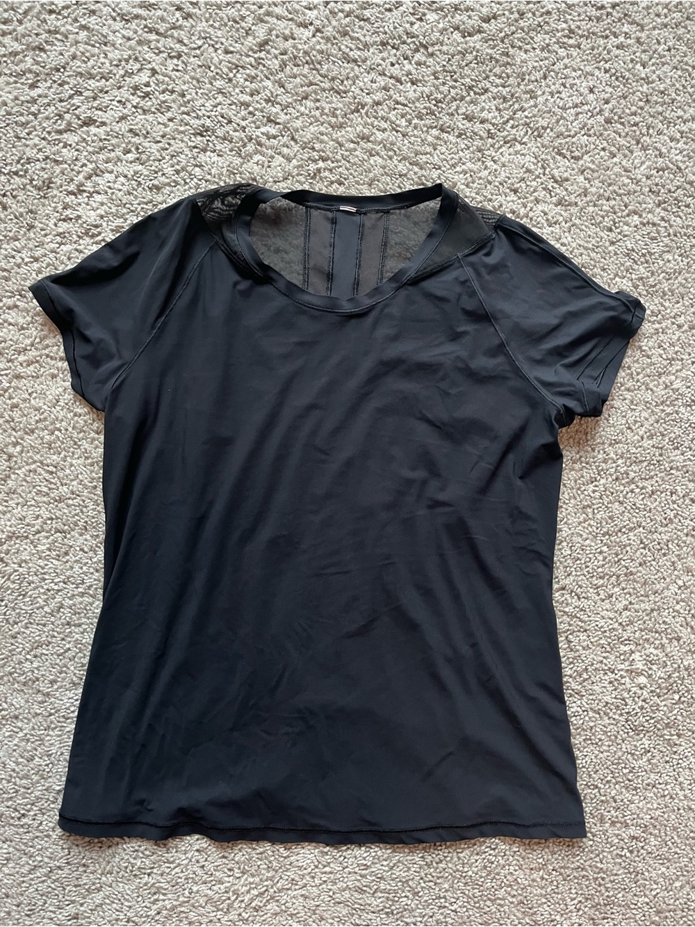 Lululemon Seek the Heat Short Sleeve Tee in Black